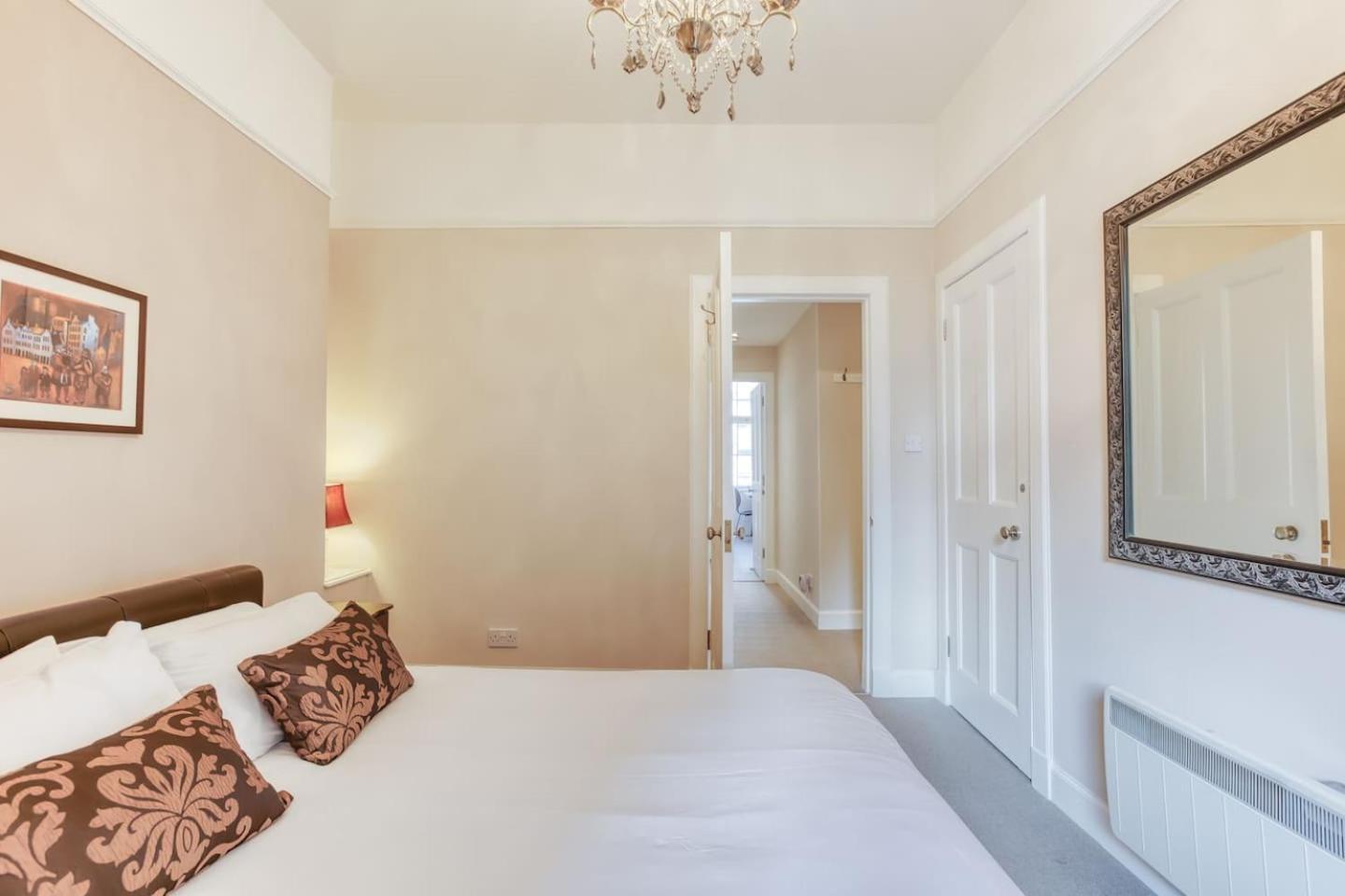 West Port - 2br In The Heart Of The Old Town Just Off The Grassmarket Apartment *