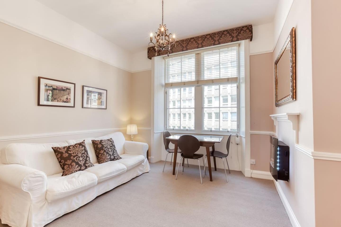 West Port - 2br In The Heart Of The Old Town Just Off The Grassmarket * Edinburgh
