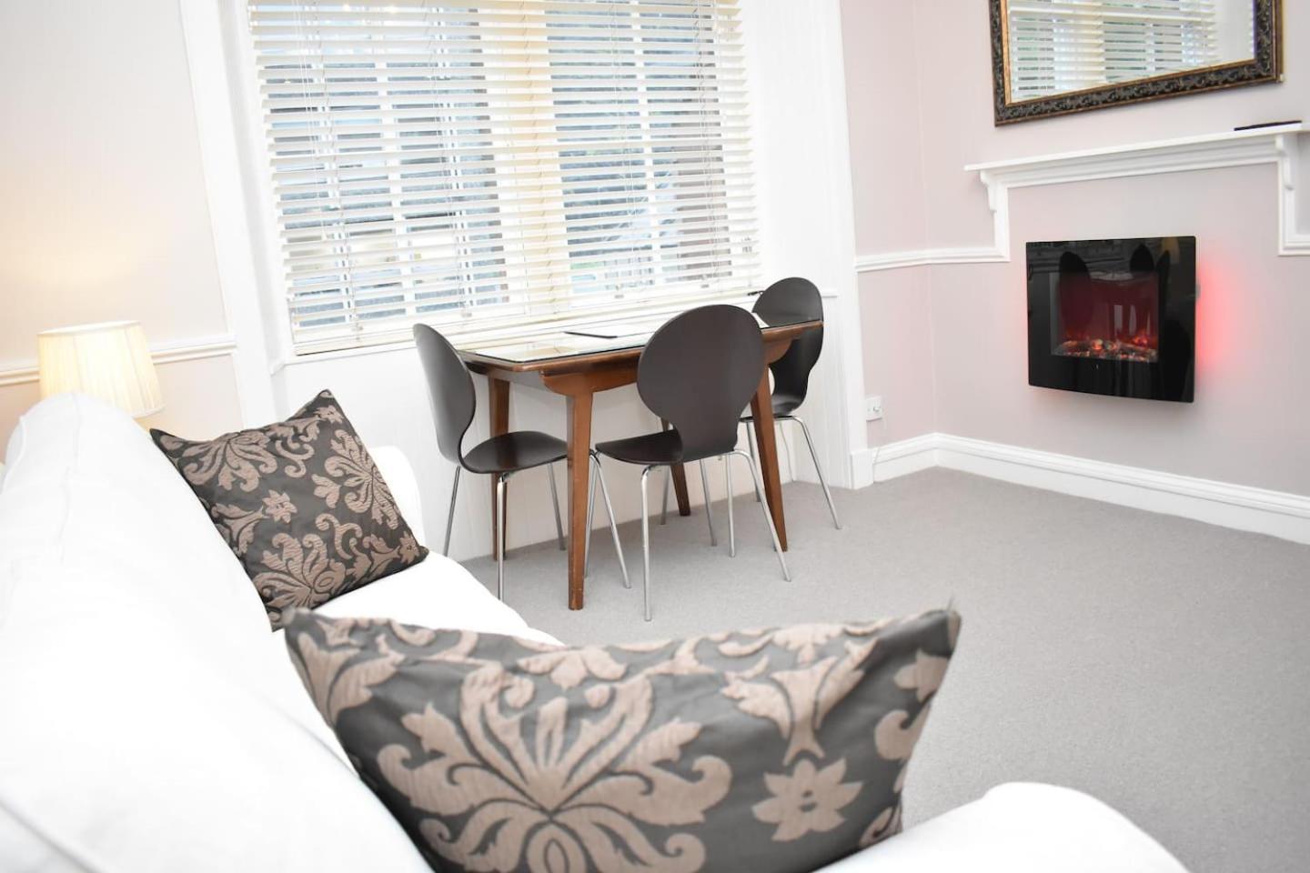 West Port - 2br In The Heart Of The Old Town Just Off The Grassmarket Apartment