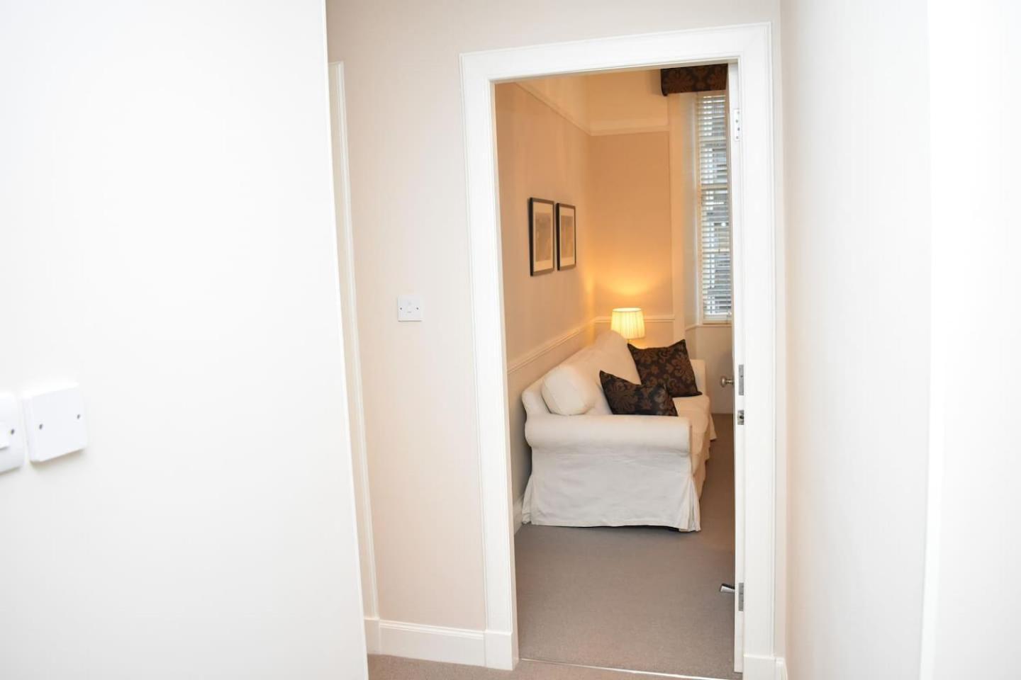 West Port - 2br In The Heart Of The Old Town Just Off The Grassmarket