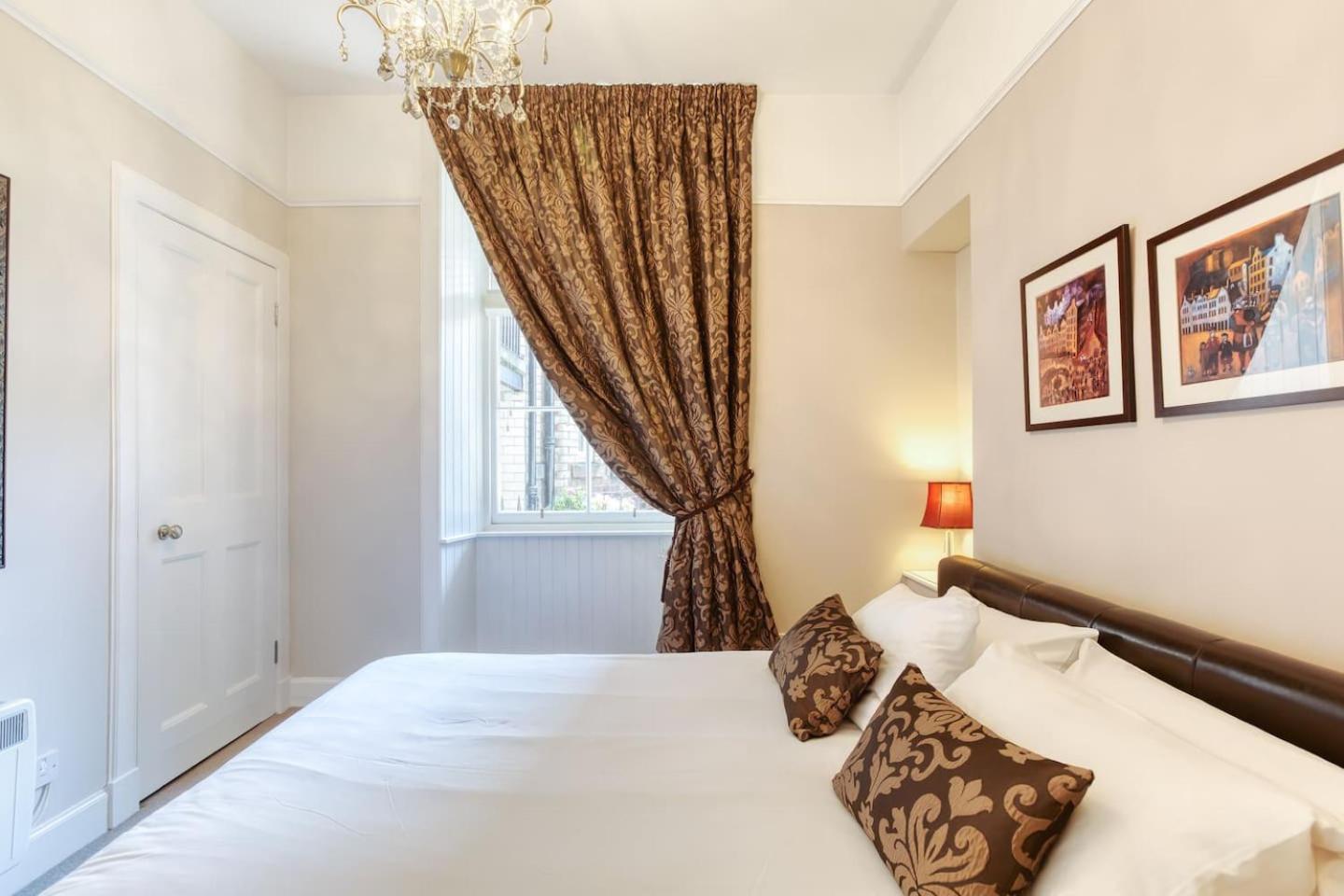 West Port - 2br In The Heart Of The Old Town Just Off The Grassmarket Apartment *