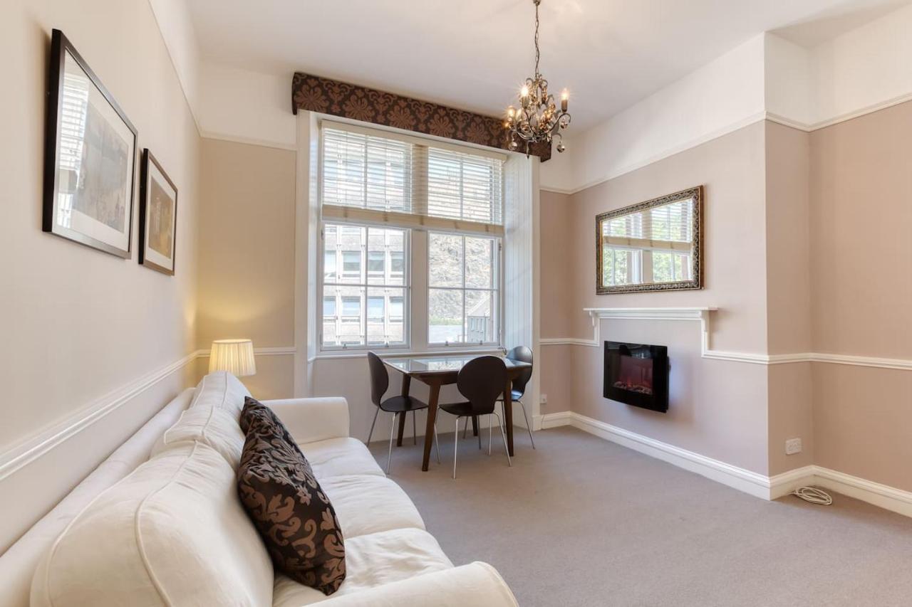 West Port - 2br In The Heart Of The Old Town Just Off The Grassmarket *